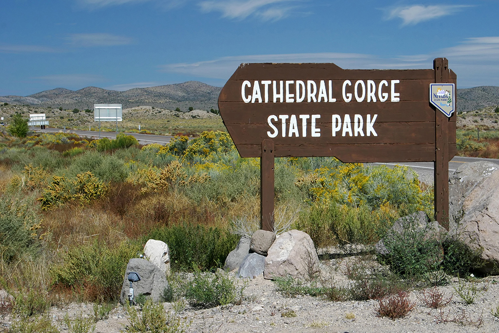 IMG_170.JPG - Cathedral Gorge State Park